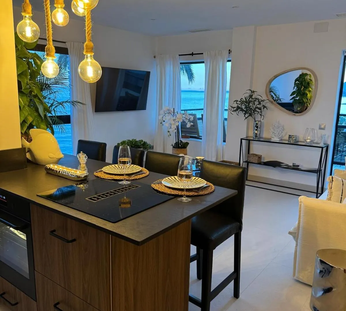 Marbella Beachfront Apartment 0*,  Spain