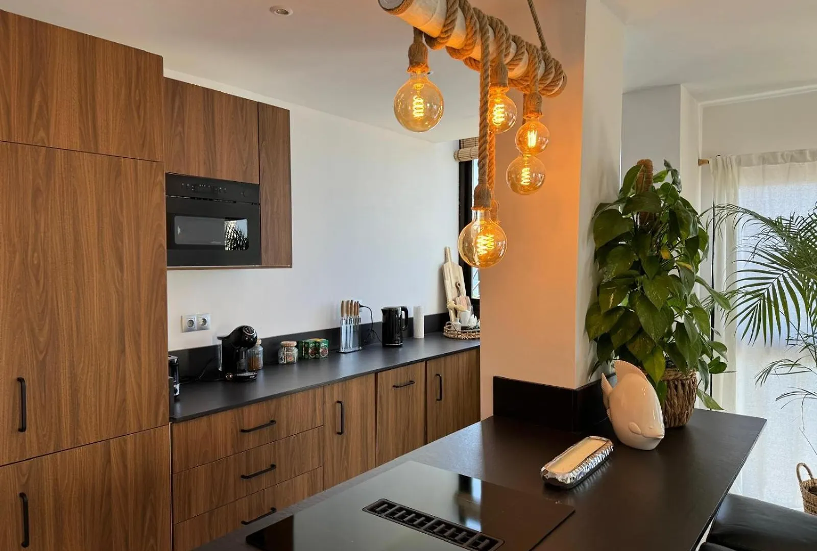 Marbella Beachfront Apartment 0*,